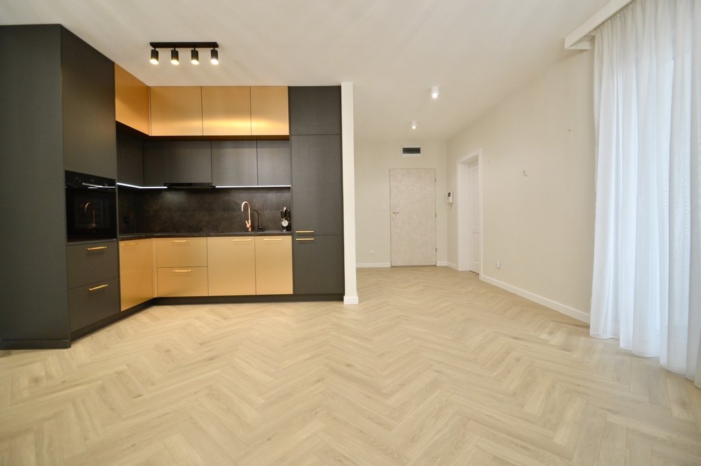 Na sprzedaż – mieszkanie po remoncie Polna8r